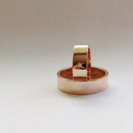 Обручальные кольца американки с бриллиантом