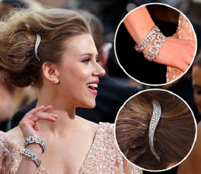Скарлетт Йохансон выбрала браслет и брошь Van Cleef & Arpels на вручении Золотого глобуса