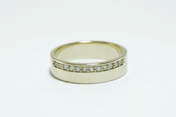 Кольцо с бриллиантами