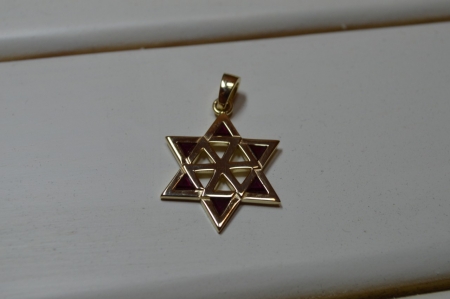 Кулон звезда давида