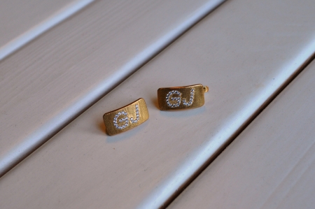 Золотые серьги с камнями