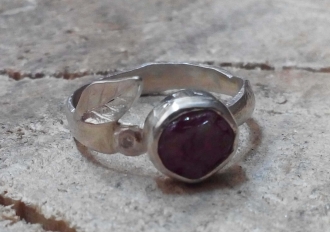 Золотое кольцо с рубином на заказ