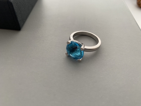 Золотое кольцо с топазом 