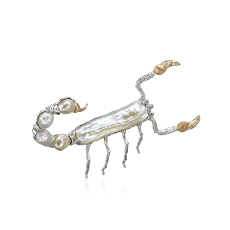 Брошь из жемчуга - идеальный подарок для Вашего любимого скорпиончика