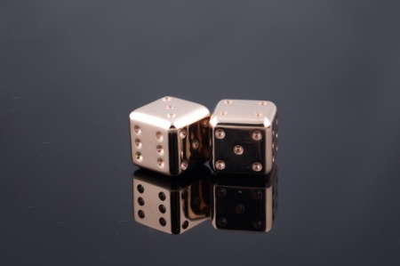 Игральные кубики из красного золота