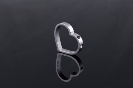 Кулон в виде сердца из золота