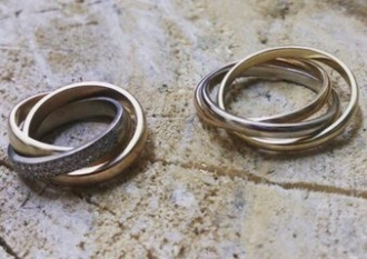 Обручальные кольца Crtier Trinity с бриллиантами