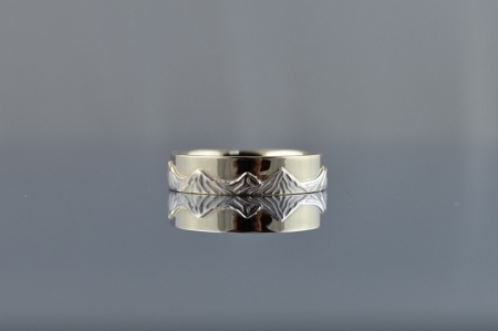 Обручальное кольцо гора