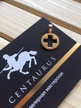 Золотой кулон