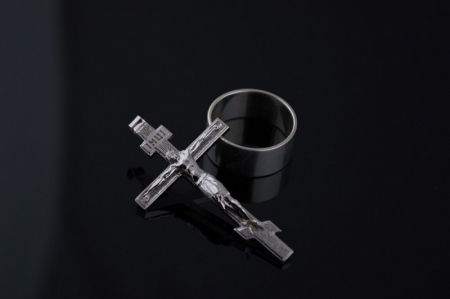 Крест из платины