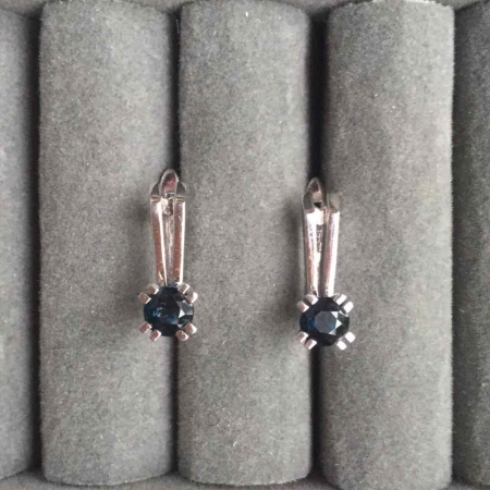 Золотые серьги с сапфирами 