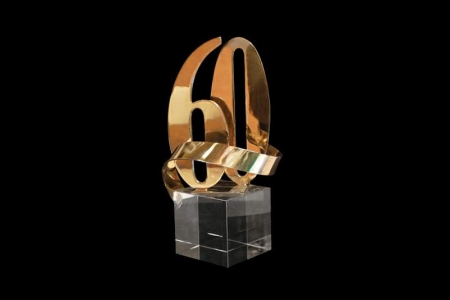Золотая статуэтка 60 Лет компании