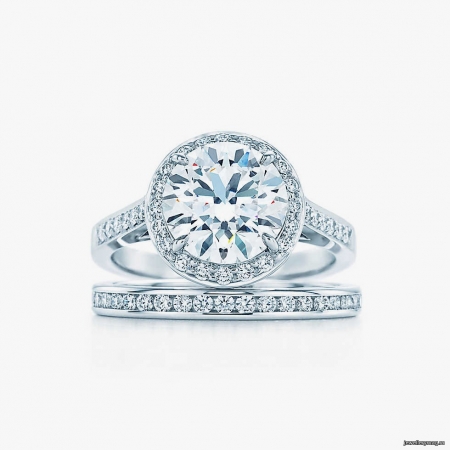 кольцо из белого золота и бриллиантов от Tiffany